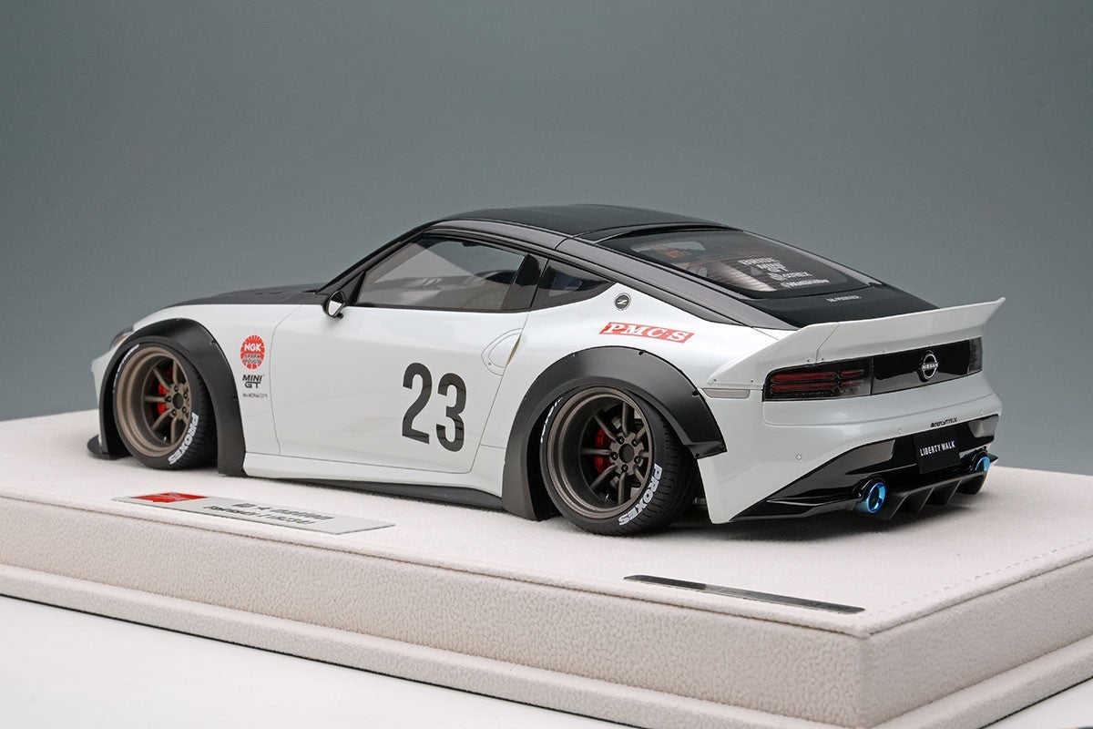 Make Up EIDOLON EML137B 1/18 LB nation Nissan Fairlady Z RZ34 Pearl White