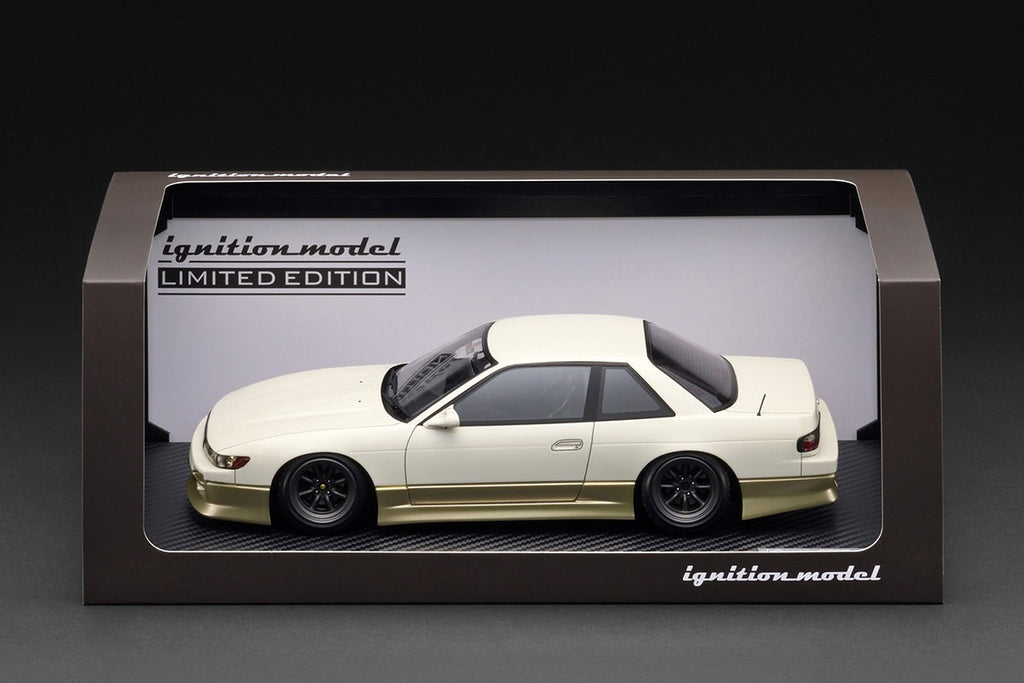 Ignition Model IG3589 1/18 Nissan Silvia S13 VERTEX White/Gold Resin