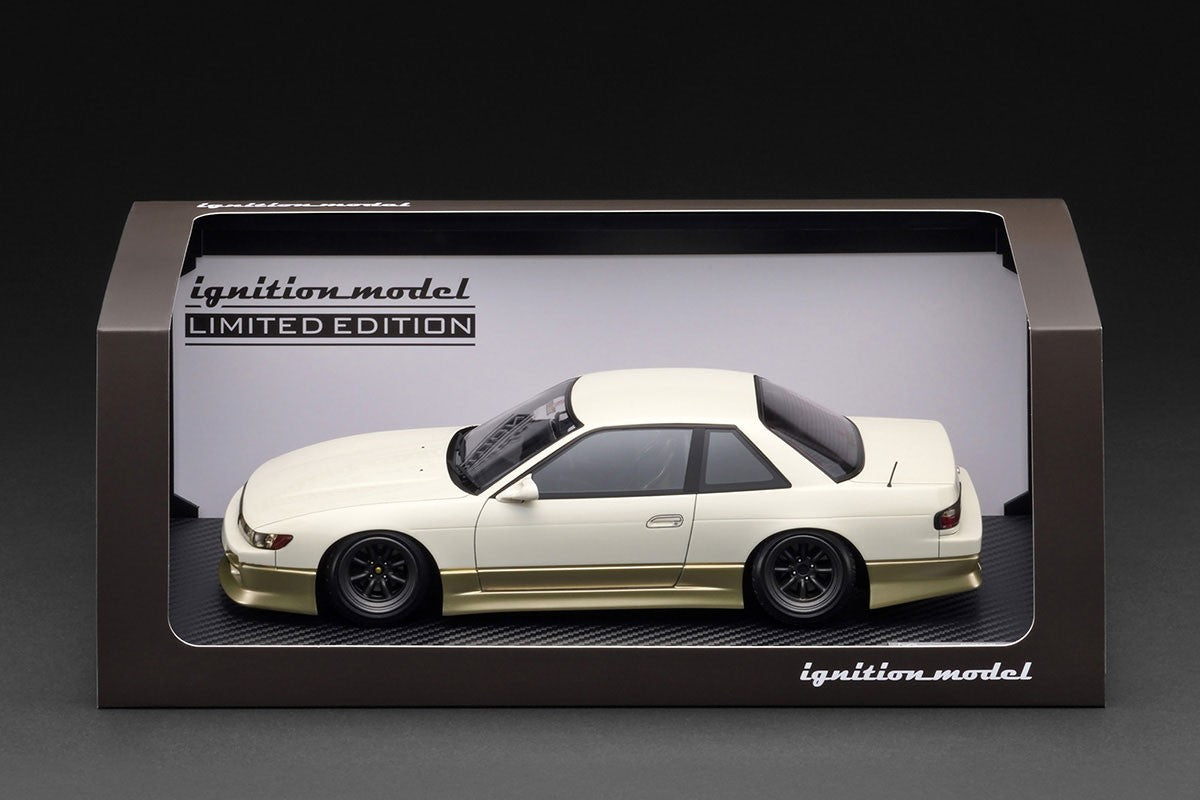 Ignition Model IG3589 1/18 Nissan Silvia S13 VERTEX White/Gold Resin