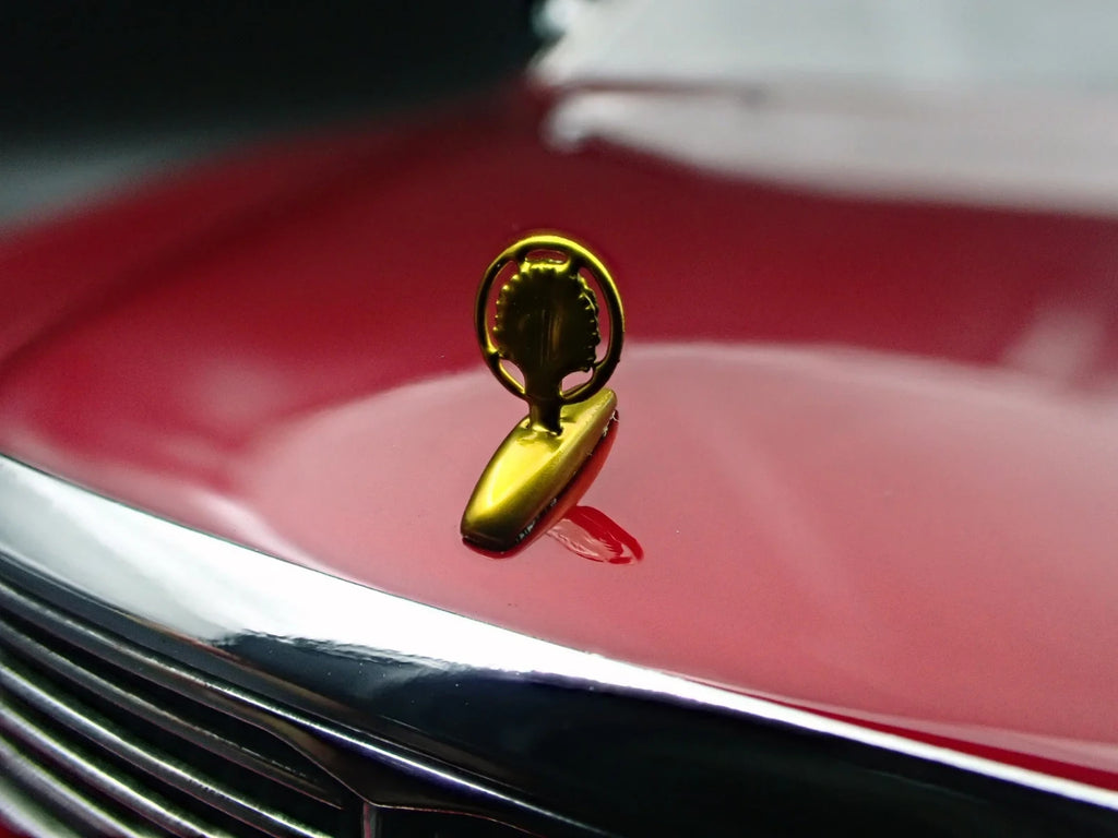 Ignition Model IG3905 1/18 Nissan Cedric Cima Y31 Wine Red Sedan