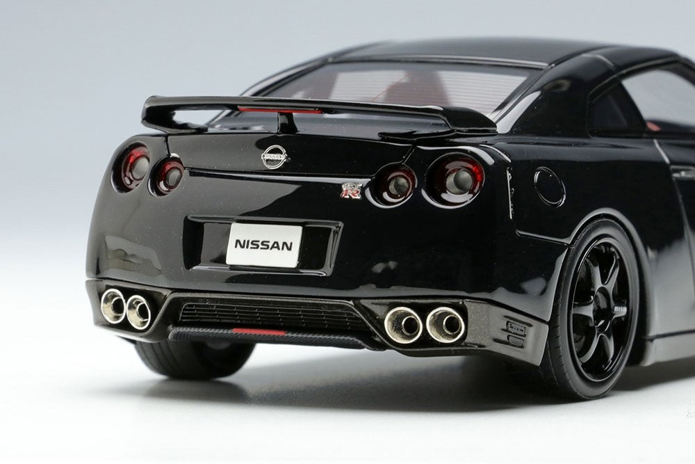Make Up EIDOLON EM683F 1/43 Nissan GT-R Track Edition Nismo Meteor Flake Black