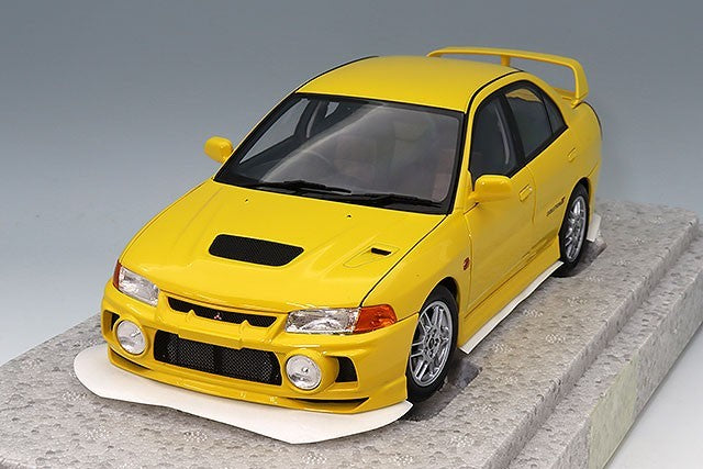 MOTORHELIX FS-M84006 1/18 Mitsubishi Lancer Evolution IV Yellow