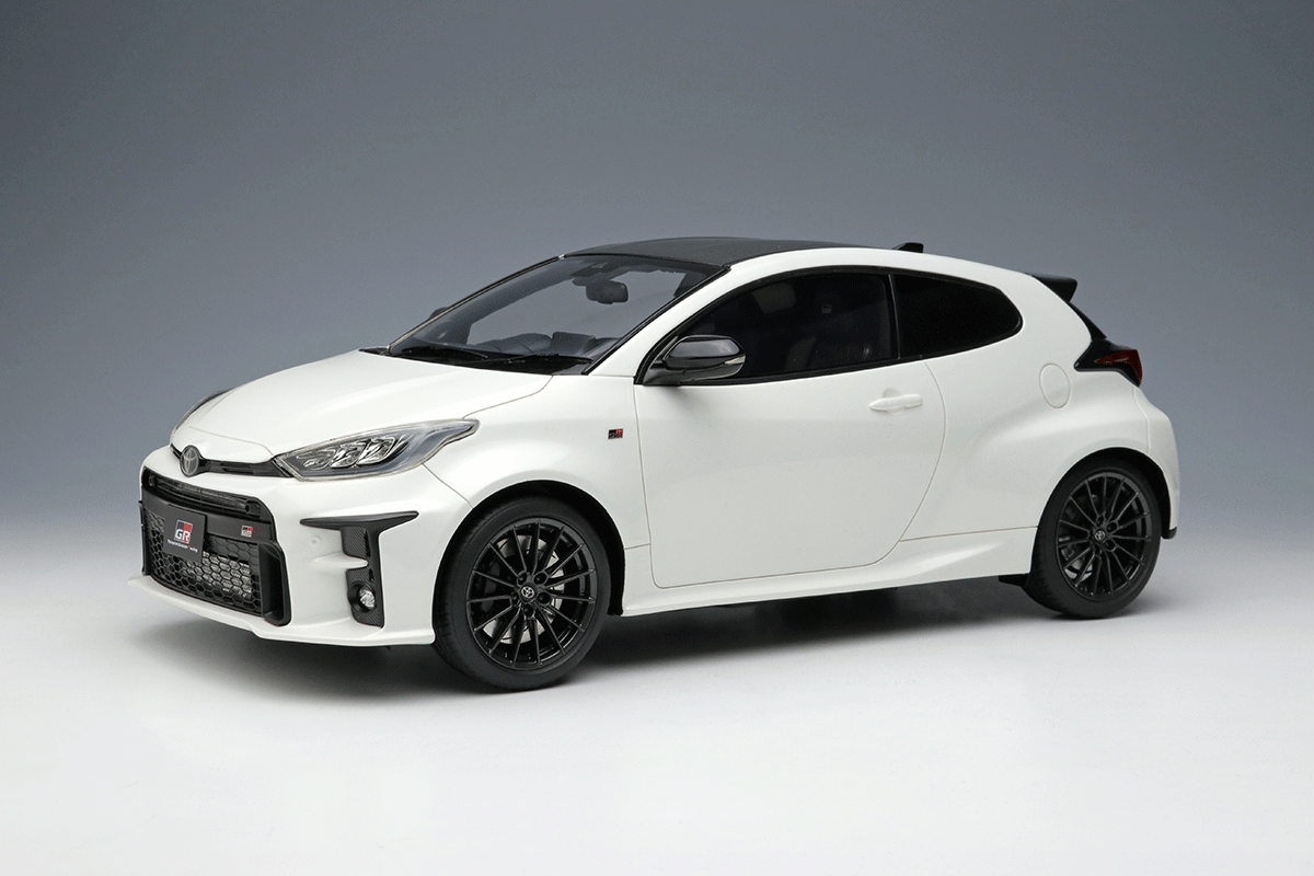 MAKE UP IDEA IM096A 1/18 Toyota GR Yaris RZ 2020 Super White 2 Resin Car