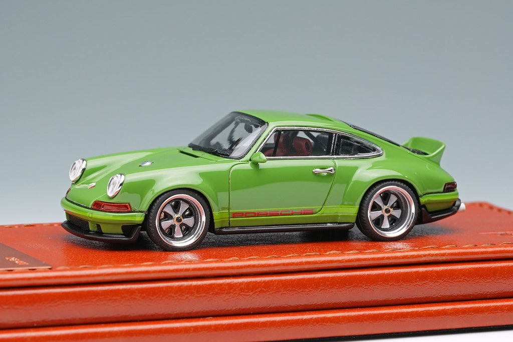 Make Up Titan64 TM004B 1/64 Singer DLS Green Limited Edition