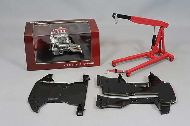 MOTORHELIX FS-M83502 1/18 Nissan GT-R R35 50th Anniversary Silver