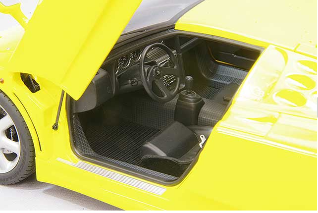 AUTOart 70918 1/18 Bugatti EB110 Super Sport N/A Yellow
