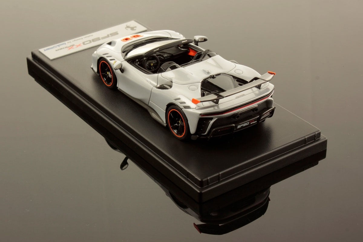 Looksmart LS552C 1/43 Ferrari SF90 XX Spider 2023 Bianco Artico White Resin