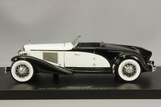 Automodello AM24COR-30S 1/24 Cord L-29 Speedster 1930 Black White