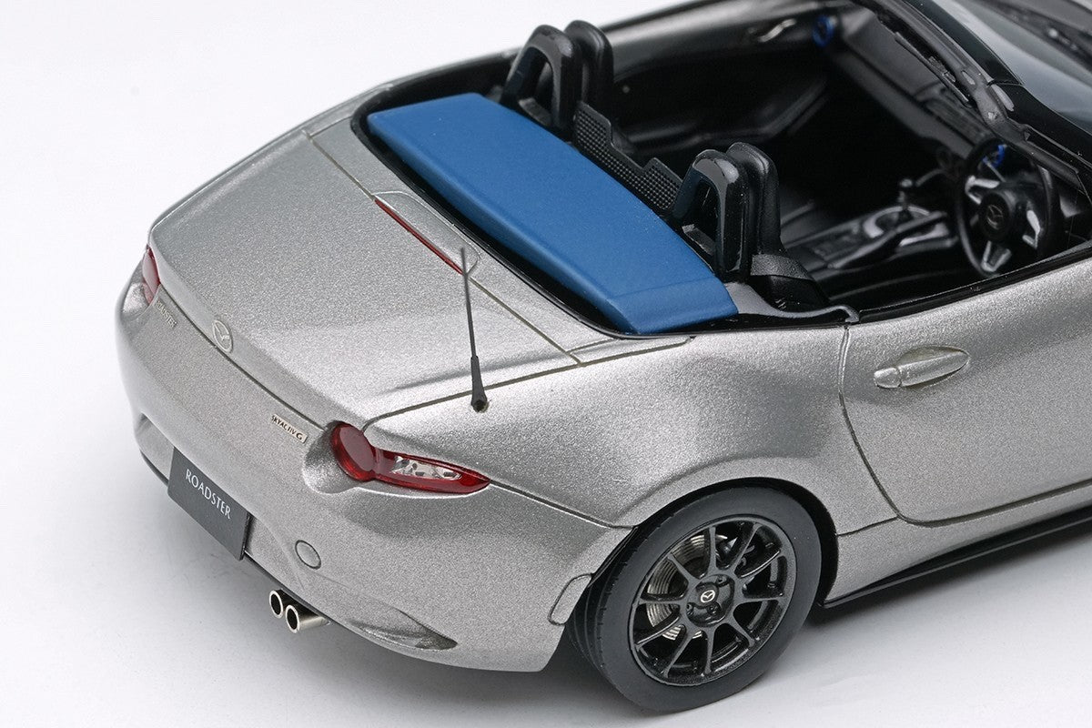Make Up EIDOLON EM764E 1/43 Mazda Roadster ND 990S 2022 Platinum Quartz