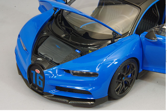 AUTOart 70997 1/18 Bugatti Chiron Sport 2019 French Blue/Carbon
