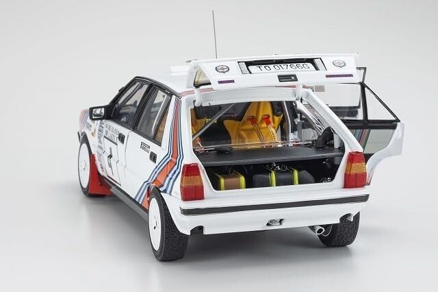 Kyosho KS08960B 1/18 Lancia Delta HF 4WD 1000 Lakes Team Lancia 1987 #4 White