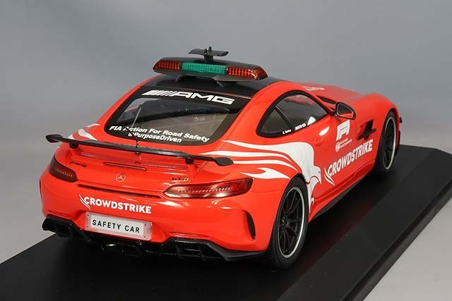 Minichamps MC155036095 1/18 Mercedes AMG GT-R 2021 Safety Car