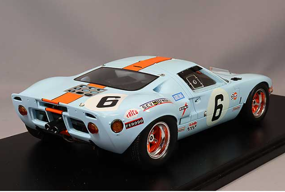 Spark S18LM69 1/18 Ford GT40 Le Mans Winner 1969 #6 Multi Resin