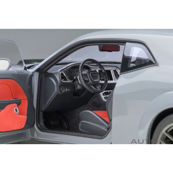 AUTOart 71774 1/18 Dodge Challenger R/T Scat Pack Widebody 2022 “Smoke Show”