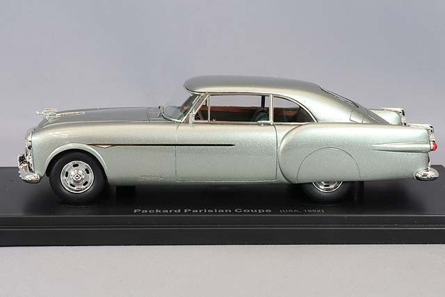 AUTOCULT Avenue43 AUT60079 1/43 Packard Parisian Coupe 1952 Resin