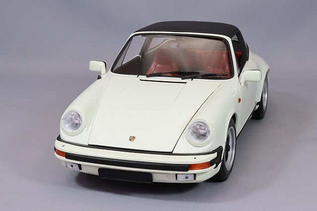Minichamps MC100063062 1/18 Porsche 911 Carrera 3.2 1983 Die-cast
