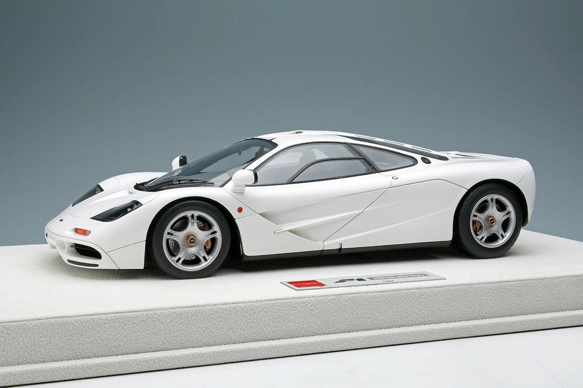Make Up EIDOLON EML073C 1/18 McLaren F1 Roadcar 1994 White Limited 100 pcs
