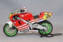 AUTOart Aa12566 Composite 1/12 Honda NSR500 WGP500 #56 "Baribari Legend" Gun Koma with Helmet - image 2