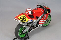 AUTOart Aa12566 Composite 1/12 Honda NSR500 WGP500 #56 "Baribari Legend" Gun Koma with Helmet - image 3