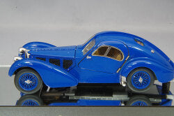 AUTOart Aa50947 1/43 Bugatti Type 57SC Atlantic 1938 Blue/Wire-Spoke Wheels - image 2