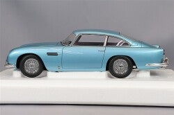 AUTOart Composite Aa70288 1/18 Aston Martin DB5 Light Blue Pearl - image 2