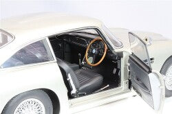 AUTOart Aa70296 Composite 1/18 Aston Martin DB5 Bond Car "007 Goldfinger" - image 5