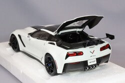 AUTOart Composite Aa71270 1/18 Chevrolet Corvette (C7) ZR1 White - image 5