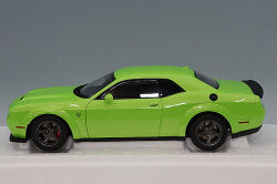 AUTOart Composite Aa71769 1/18 Dodge Challenger SRT Super Stock 2023 Metallic Lime Green (SUBLIME) - image 2