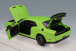 AUTOart Composite Aa71769 1/18 Dodge Challenger SRT Super Stock 2023 Metallic Lime Green (SUBLIME) - image 5