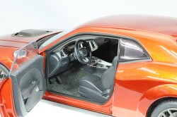 AUTOart Composite Aa71773 1/18 Dodge Challenger R/T Scat Pack Widebody 2022 Cinnamon Stick(Metallic Orange) - image 4