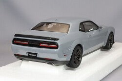 AUTOart Composite Aa71774 1/18 Dodge Challenger R/T Scat Pack Widebody 2022 Smoke Show(Gray) - image 3