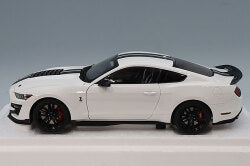 AUTOart Composite Aa73095 1/18 Ford Mustang Shelby GT500 White / Black Stripes - image 2