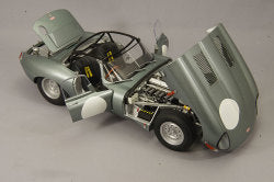 AUTOart Composite Aa73646 1/18 Jaguar Lightweight E-Type Silver - image 4