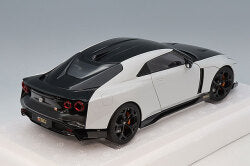 AUTOart Composite Aa77511 1/18 Nissan GT-R50 by Italdesign Metallic White/Black - image 3