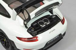 AUTOart Aa78171 Composite 1/18 Porsche 911 (991.2) GT2 RS Weissach Package White/Carbon Black - image 6