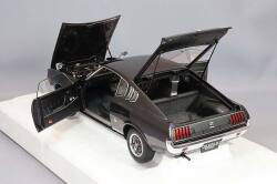 AUTOart Composite Aa78769 1/18 Toyota Celica Liftback 2000GT RA25 1973 Dark Purple Metallic - image 4