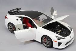AUTOart Composite Aa78851 1/18 Lexus LFA Whitest White BlackCarbon - image 4