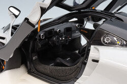 AUTOart Composite Aa81953 1/18 McLaren Senna GTR Metallic White - image 6
