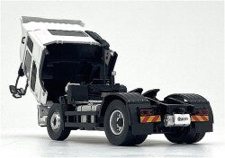 Kyosho KS03939B 1/43 UD Quon GK Nippon Trex Container Semi-Trailer White/ONE Container - image 6