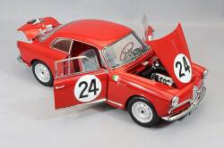 Kyosho KS08957B 1/18 Alfa Romeo Giulietta SV Targa Florio 1958 #24 - image 4