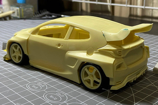 Alpha Model AM02-0057 1/24 ROCKET BUNNY GR Yaris (HKS) Resin Model Kit - image 3
