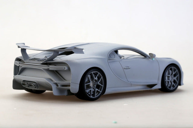 Alpha Model AM02-0082 1/24 Bugatti Chiron Pur Sport Resin Model Kit - image 13