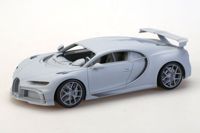 Alpha Model AM02-0082 1/24 Bugatti Chiron Pur Sport Resin Model Kit - image 3