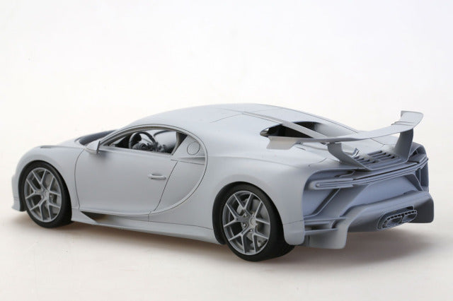 Alpha Model AM02-0082 1/24 Bugatti Chiron Pur Sport Resin Model Kit - image 4