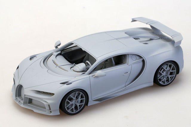 Alpha Model AM02-0082 1/24 Bugatti Chiron Pur Sport Resin Model Kit - image 6