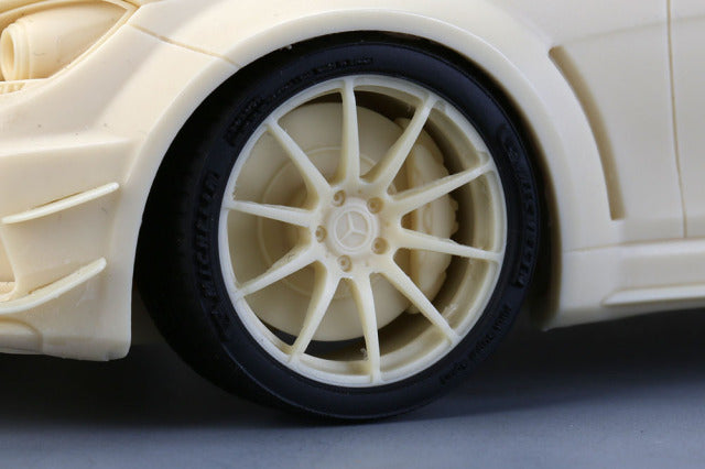 Alpha Model AM02-0083 1/24 Mercedes-Benz C63 AMG Black Series (W204) Resin Model Kit - image 9
