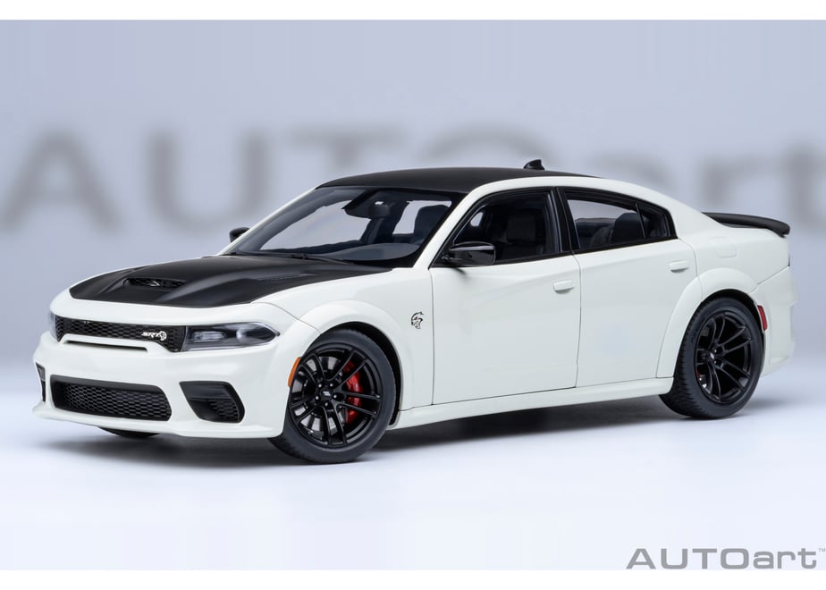 AUTOart 71751 1/18 Dodge Charger SRT Hellcat Redeye Jailbreak Knuckle White / Matte Black - view 02