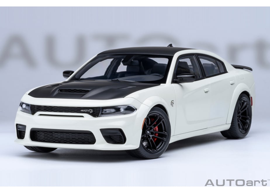 AUTOart 71751 1/18 Dodge Charger SRT Hellcat Redeye Jailbreak Knuckle White / Matte Black - view 18