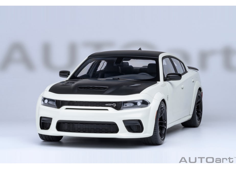 AUTOart 71751 1/18 Dodge Charger SRT Hellcat Redeye Jailbreak Knuckle White / Matte Black - view 20