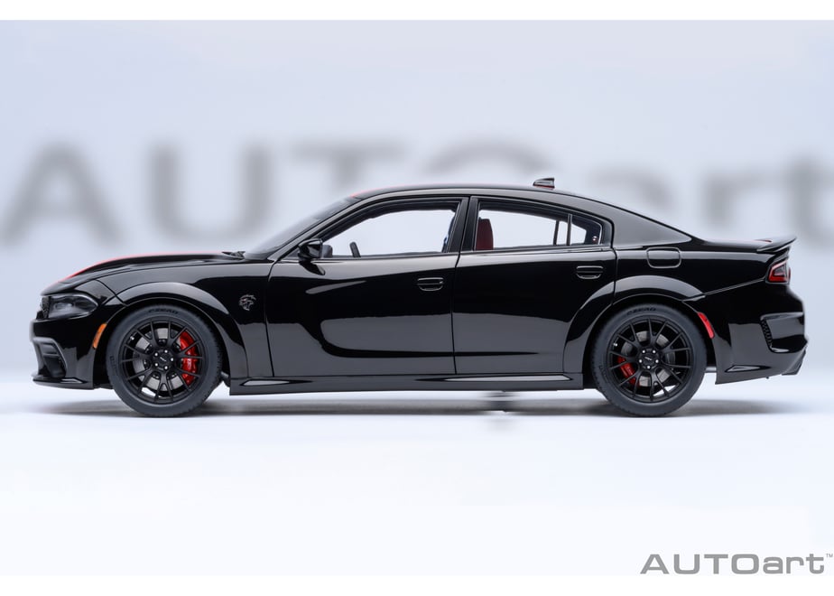 AUTOart 71754 1/18 Dodge Charger SRT Hellcat Redeye Jailbreak Pitch Black / Orange Stripes - view 04